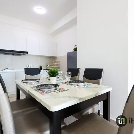 Novo 8 Premium Malacca By I Housing Exterior photo