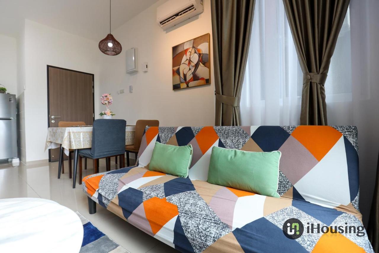 Novo 8 Premium By I Housing Apartment *