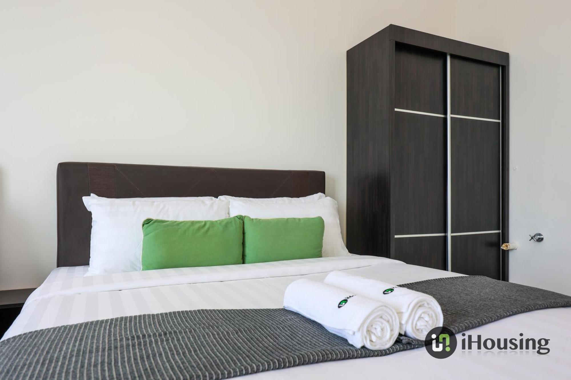 Novo 8 Premium By I Housing Apartment *