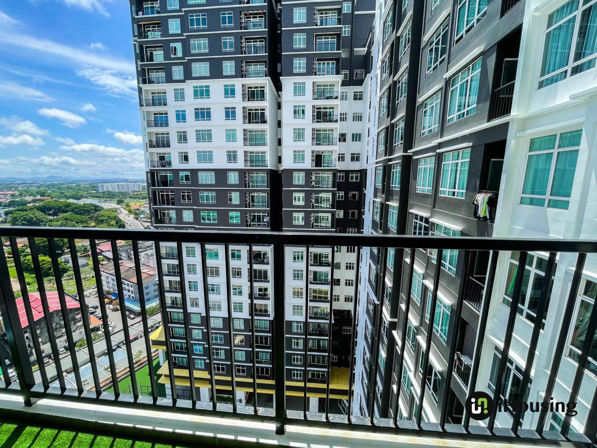 Novo 8 Premium By I Housing Apartment *
